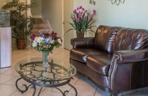 Rio Vista Hotel | Days Inn by Wyndham San Marcos