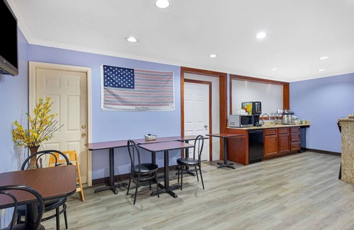 Savannah Hotel | Days Inn by Wyndham Savannah