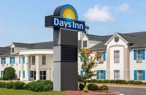 Shallotte Hotel | Days Inn by Wyndham Shallotte