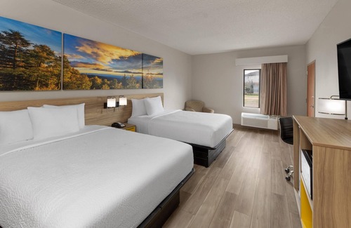 Tulsa Hotel | Days Inn by Wyndham Tulsa Central