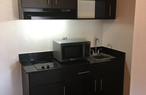 Oklahoma City Hotel | Days Inn by Wyndham Oklahoma City NW Expressway