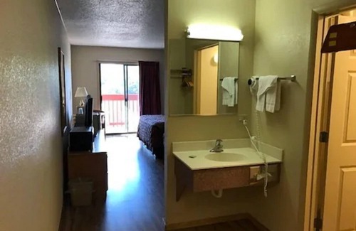 Waynesville Hotel | Days Inn by Wyndham Waynesville NC