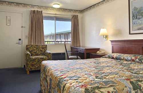 Yuba City Hotel | Days Inn by Wyndham Yuba City