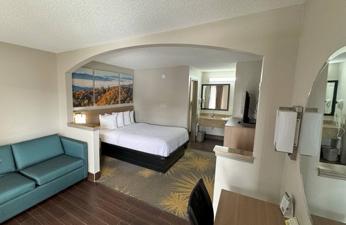 Tuscaloosa Hotel | Days Inn & Suites by Wyndham Tuscaloosa - Univ. of Alabama