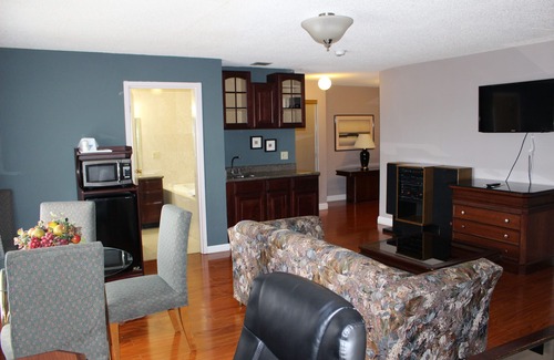 Morse Park Hotel | Days Inn & Suites by Wyndham Sunnyvale