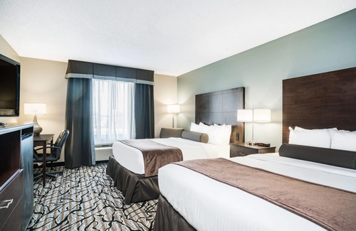 Rib Mountain Hotel | Days Inn & Suites by Wyndham Wausau