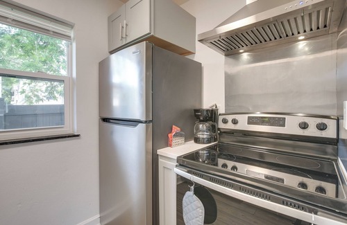 Dayton Condo | Dayton Condo w/Courtyard < 3 to Downtown!