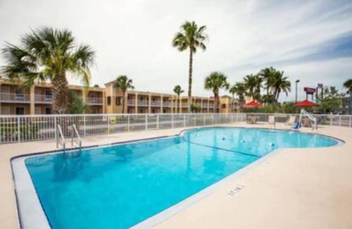 National Gardens House | Daytona 1 beach Favorite! Non-stop fun,sun,relax