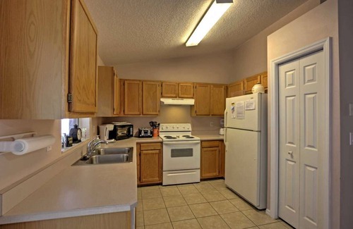 Holly Hill House | DAYTONA “PICTONA” 3BR/2BA POOL HOME, NASCAR/ROLEX/TURKEY RUN/LPGA GOLF TOO!