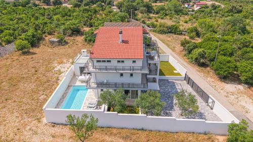 Dazlina Villa | Dazlina Resort New! 14 guests villa, Breakfast & Pool
