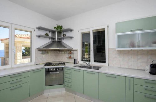Potomje Villa | Dazzling Beachfront Villa - Villa Aria - 6 Bedrooms - Private Heated Pool
