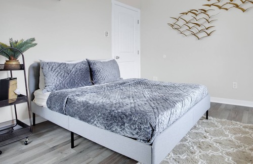 Downey House | Dazzling Getaway Near Disney/ Knott’s and Beaches