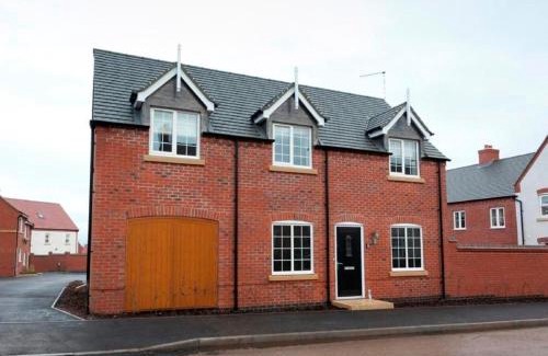 Castle Donington Apartment | DBS Serviced Apartments - The Twain