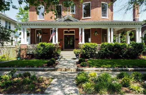 16th Street Heights House | DC Gem 10 Bedrooms/9.5 Baths! Short Stays Available Too!