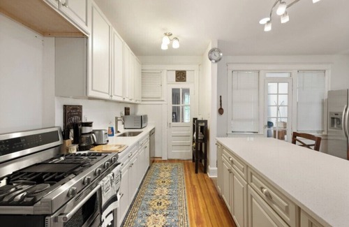 Petworth House | DC Getaway in Petworth Near AdMo U Street!
