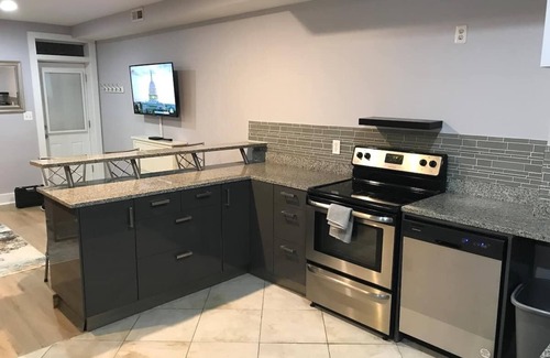 Columbia Heights Apartment | DC Modern Apartment In DC Close To Metro