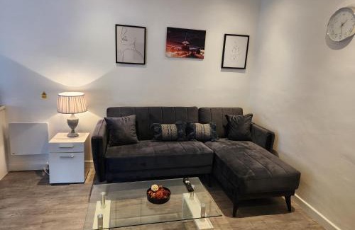 Castle Donington Apartment | DD Apartment 2 - Free Parking - Fast WifI