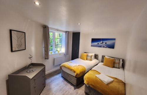 Castle Donington Apartment | DD Apartment 2 - Free Parking - Fast WifI