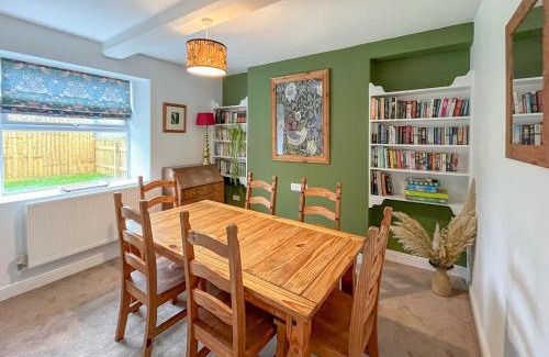 Rhyl House | Ddwylig Isaf Farmhouse - Uk48624
