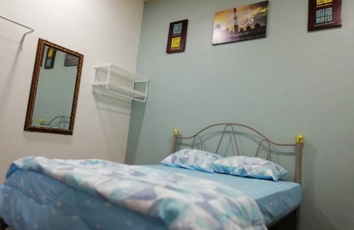 Kampung Gong Datok House | De Akasia Homestay Gong Badak, Kuala Lumpur