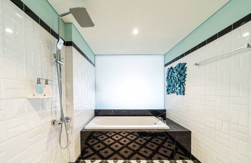 Cam Chau Hotel | De An Hotel