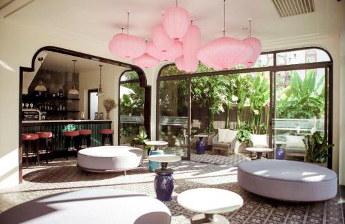 Cam Chau Hotel | De An Hotel
