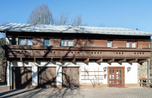 Bruck an der Grossglocknerstrasse House | detached modern holiday home with sauna in the Salzburgerland