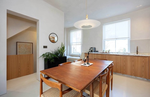De Beauvoir Apartment | De Beauvoir Hideaway, by Veeve