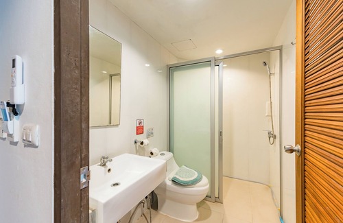 Ban Saiyuan Hotel | De Blue Sea Rawai