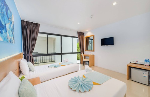 Ban Saiyuan Hotel | De Blue Sea Rawai