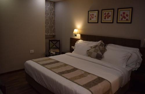 Varanasi Hotel | De Bougain Villa