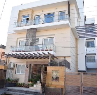 Varanasi Hotel | De Bougain Villa