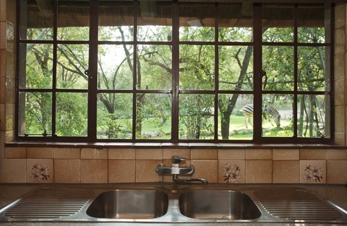 Marloth Park House | De Bruine Huis