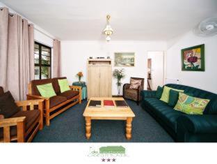 Trawal House | De Keurboom Guesthouse