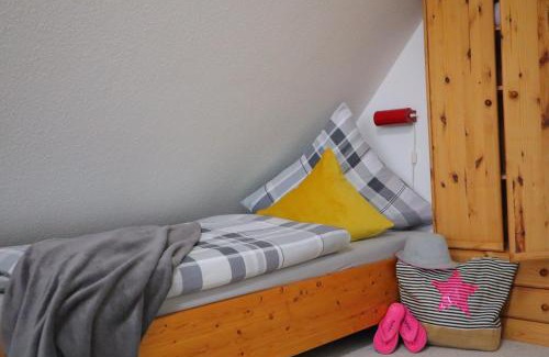 Nordholz Apartment | De Lütt Tünn Ferienwohnung direkt am Nordseedeich