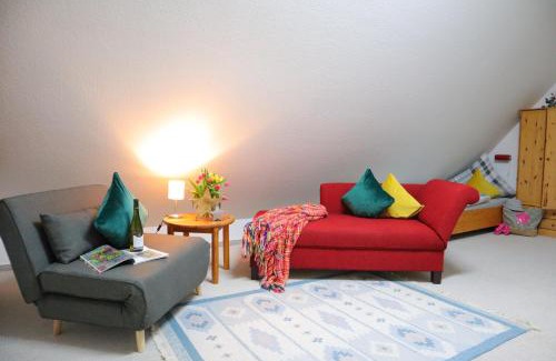 Nordholz Apartment | De Lütt Tünn Ferienwohnung direkt am Nordseedeich
