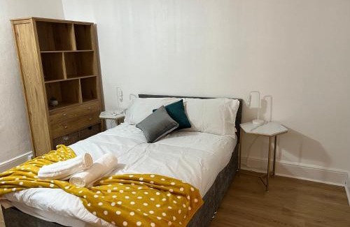 Thorpe Satchville Apartment | De Luxe Apartment