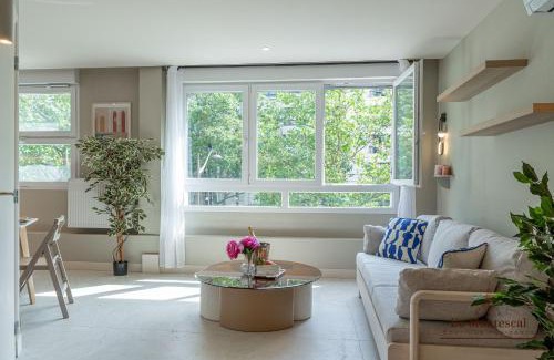 Notre-Dame-des-Champs Apartment | De Montescal - SPA Tub and AC Cosy apartment a prime location 40m2