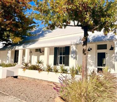 Prince Albert House | De Nagmaalhuijs