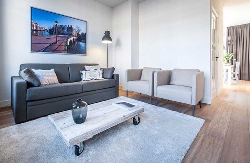 Diamantbuurt Apartment | DE PIJP BOUTIQUE APT FOR COMFORT SEEKING TRAVELER