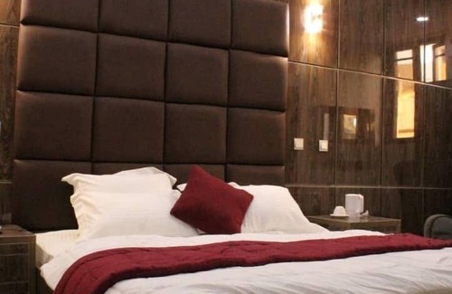 Gwarinpa Estate Hotel | De-Rossi Hotel And Suites