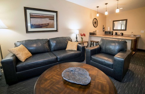 Deadwood Hotel | Deadwood Gulch Resort, Trademark Collection by Wyndham