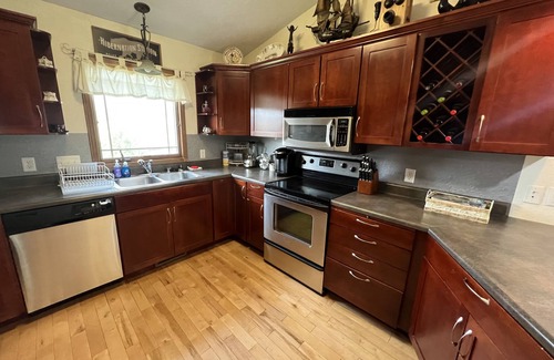 Sturgis House | Deadwood & Sturgis 5 bedroom next to golf course