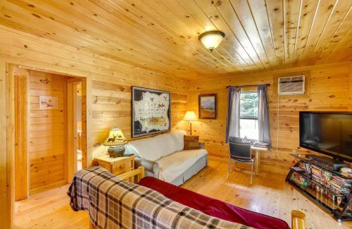 Deadwood House | Deadwood Wolf Cabin with Fire Pit and Grill