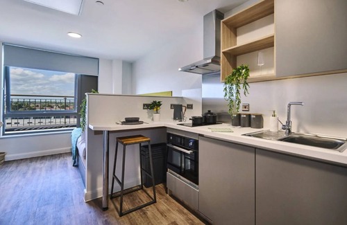 Nottingham Apartment | Deakins Place in Nottingham