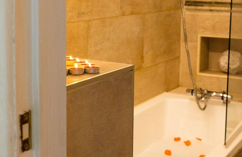 Kirkheaton Apartment | Dealhouse Apartments 1