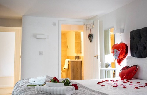 Kirkheaton Apartment | Dealhouse Apartments 1