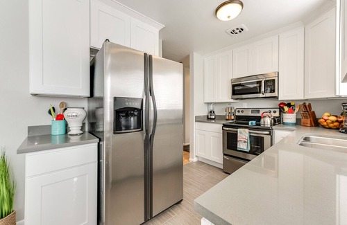 Millcreek House | Deals! - Hot Tub - Close to SKI Resorts, Foosball, BBQ, Discount Ski Rentals!