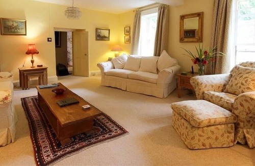 Littledean Cottage | DEAN HALL, romantic, character holiday cottage in Littledean