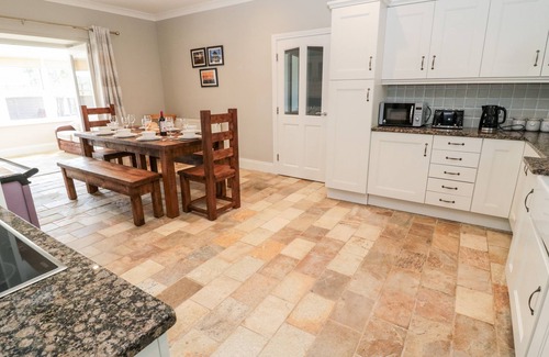 Alnwick Cottage | DEANRISE, pet friendly, character holiday cottage in Alnwick